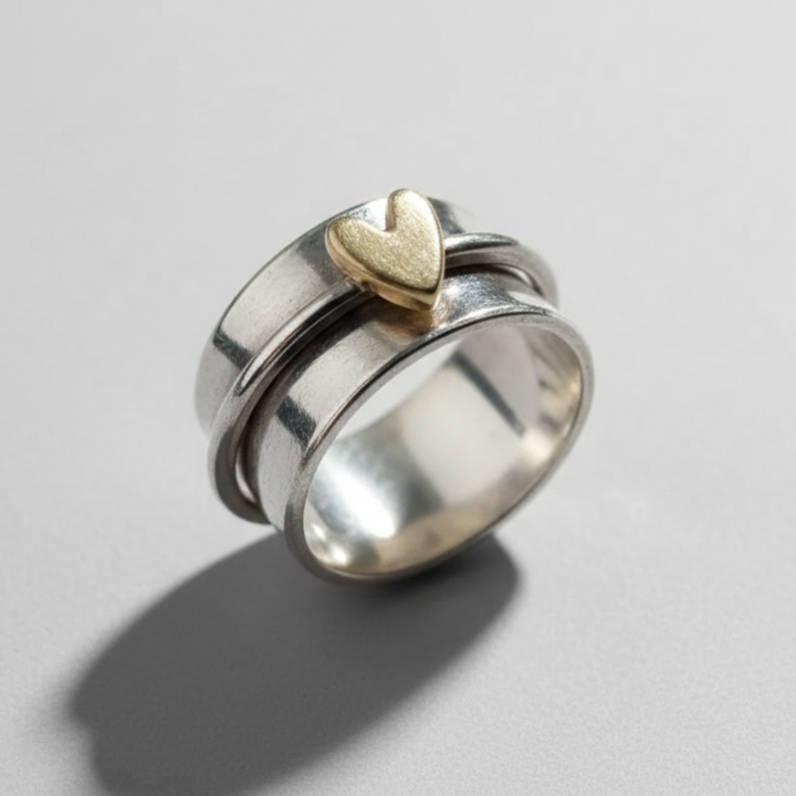Fionnuala - Romantic Silver Ring with a Heart of Gold