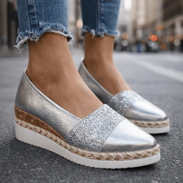 Róisín - Sandals with a Shiny Heel