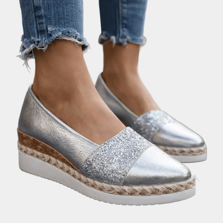 Róisín - Sandals with a Shiny Heel