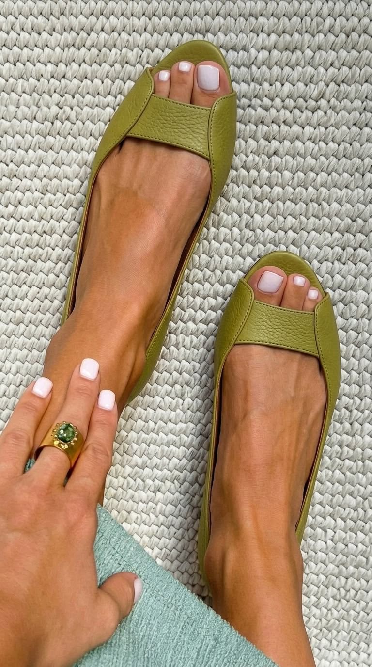 Caoimhe | Golden Comfort Chic Sandals