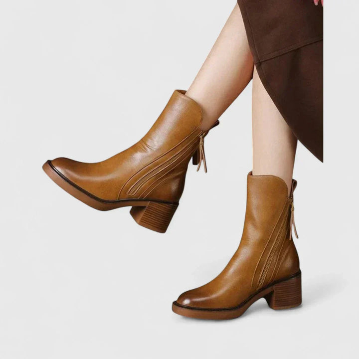Órla - Elegant Ankle Boots with Timeless Refinement and Comfort