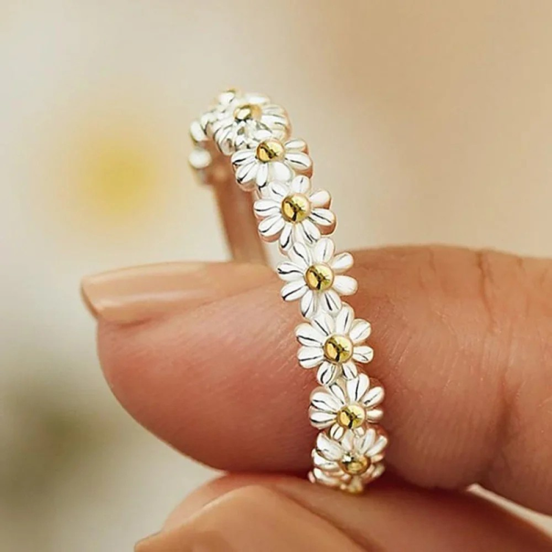 Flora - Silver ring with flowers