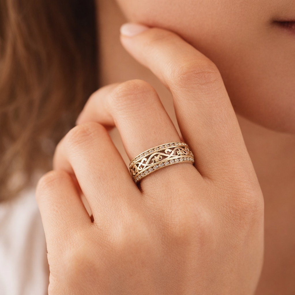 Ring Aoife - Open Gold with Concave Section