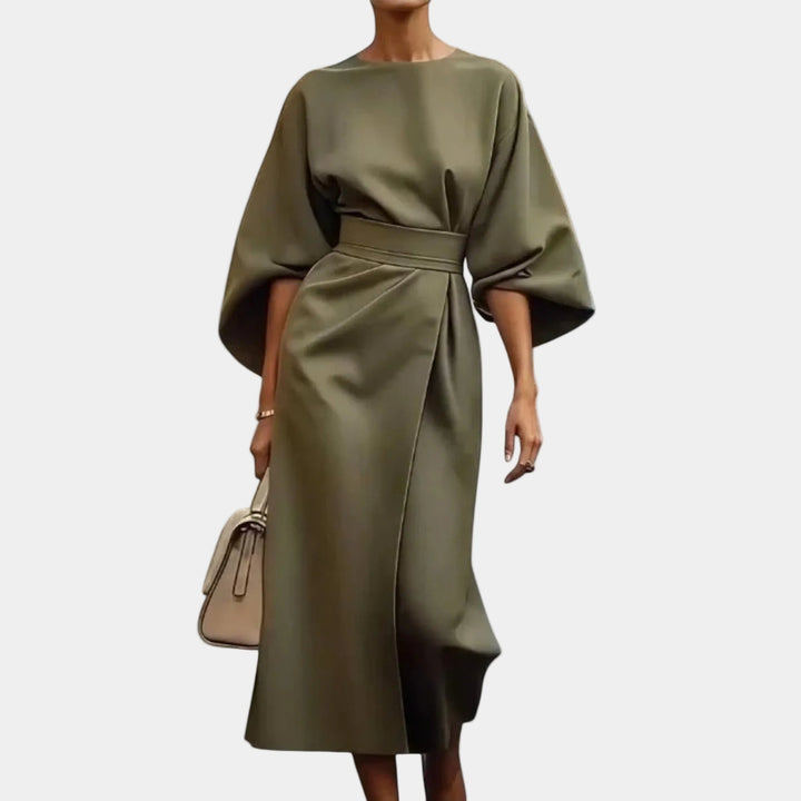 Elegant Dress with Sleeves