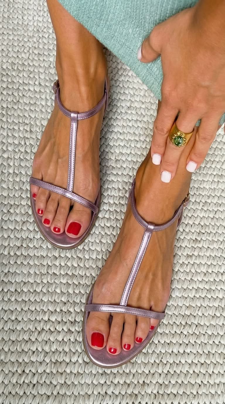 Rosa | Golden spring sandals