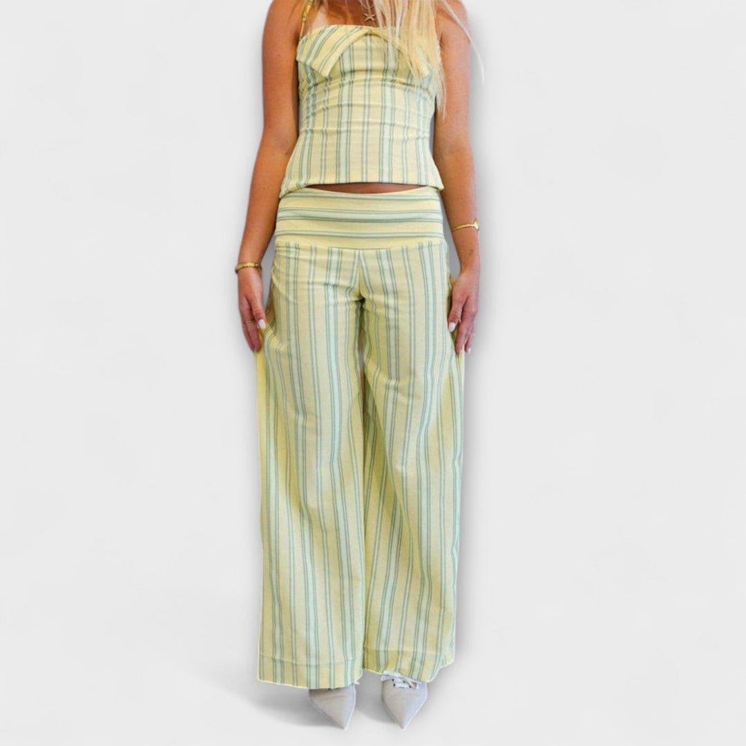 Kirsten – Classic set with striped trousers