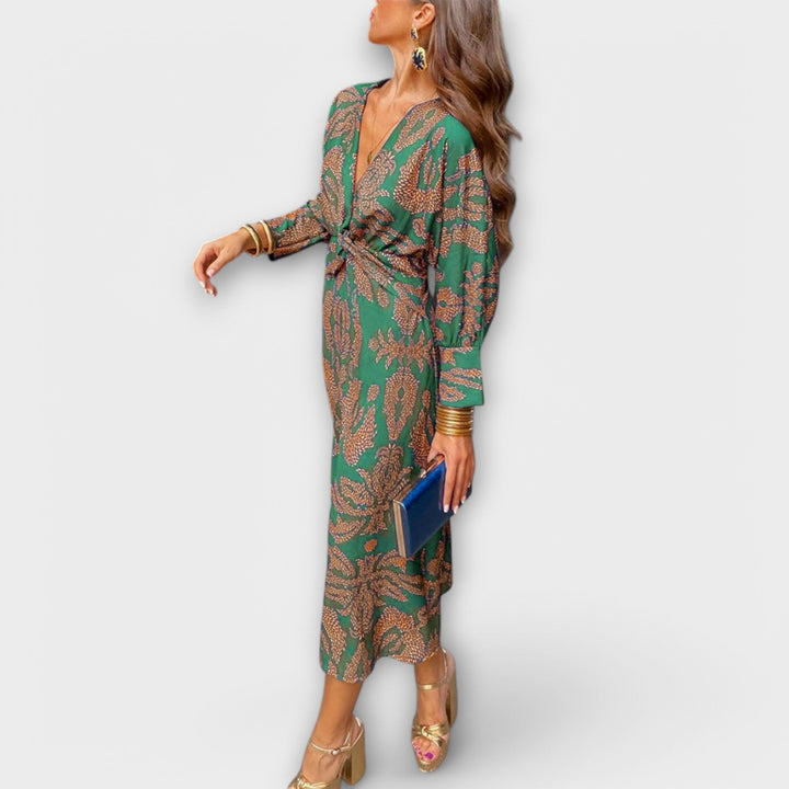 Gráinne - Elegant Dress with Long Sleeves