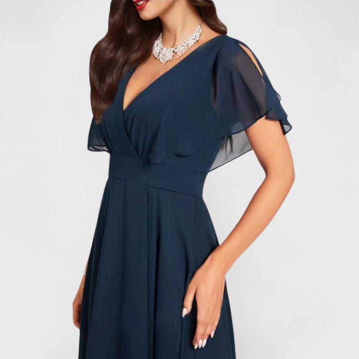 Órla - Dress with V-Neck