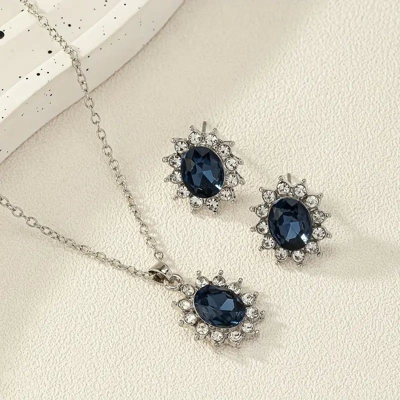 Grainne – Set with Floral Motif