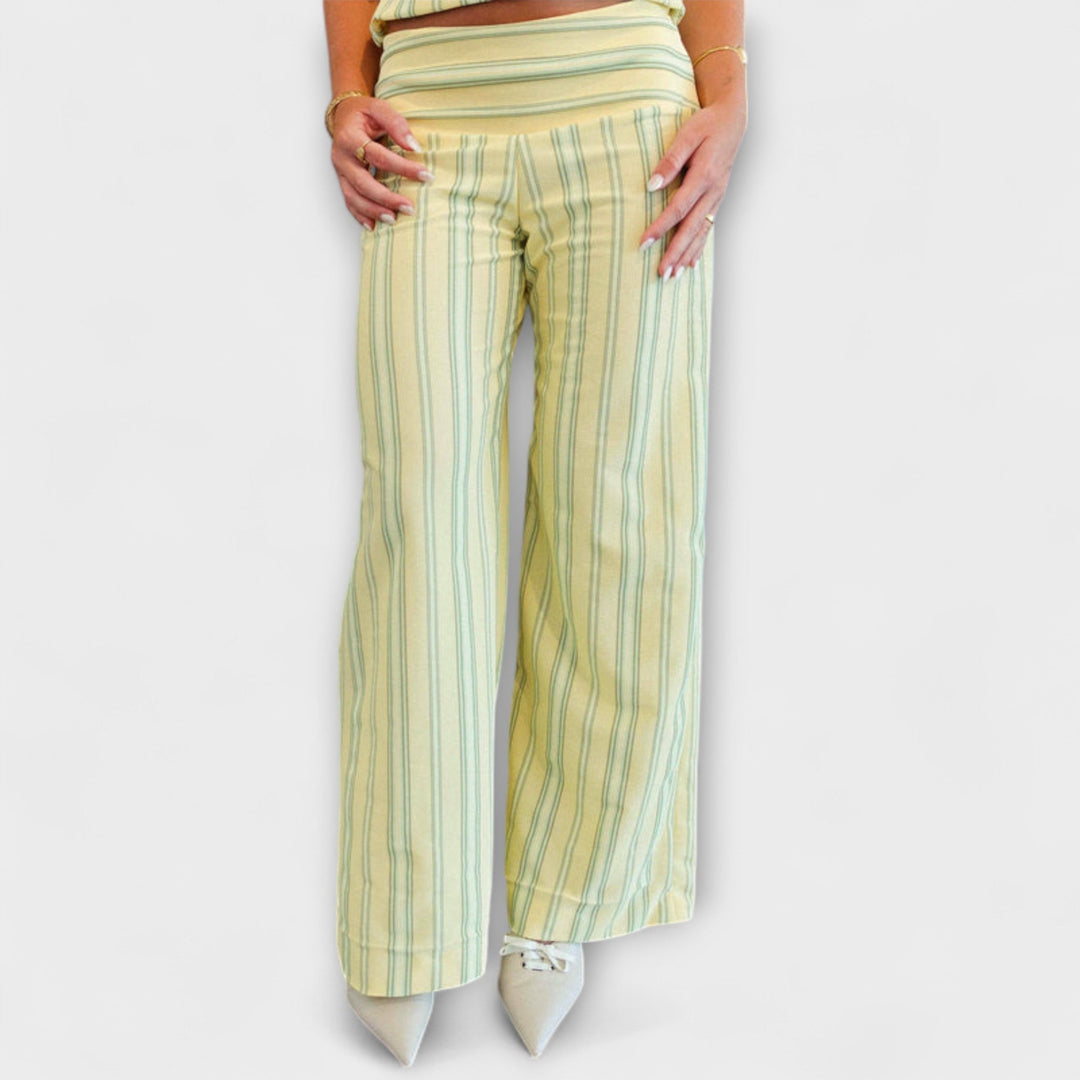 Kirsten – Classic set with striped trousers