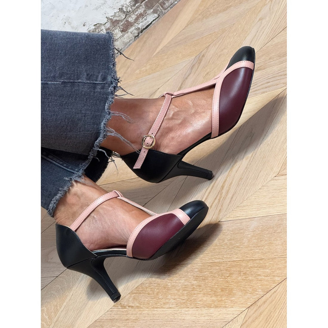 Órla - Retro Shoes with T-Strap