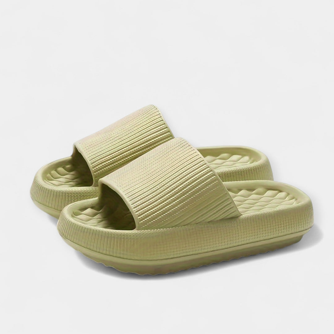 Slip-on summer sandals with a chunky sole