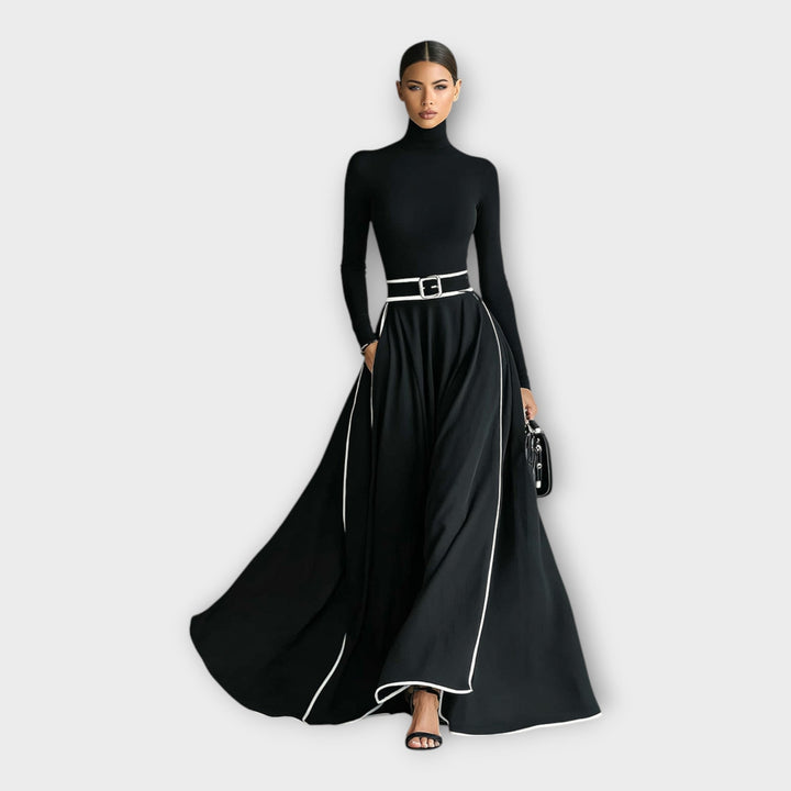 Lang kjole med minimalistisk finesse