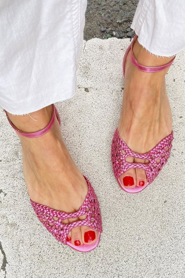 Isolde | Golden Braided Sandals