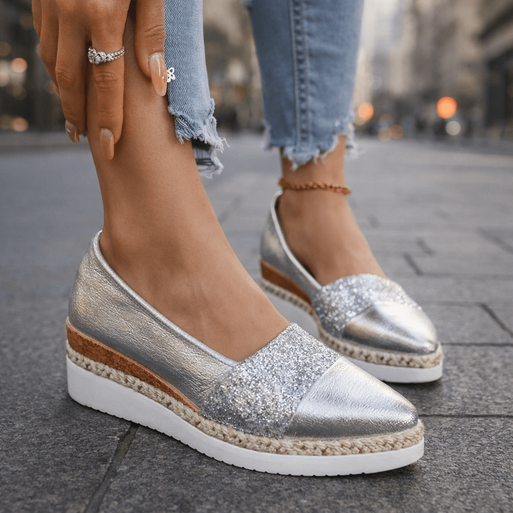 Róisín - Sandals with a Shiny Heel