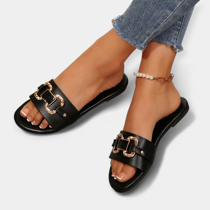 Comfortable slippers with a rounded toe