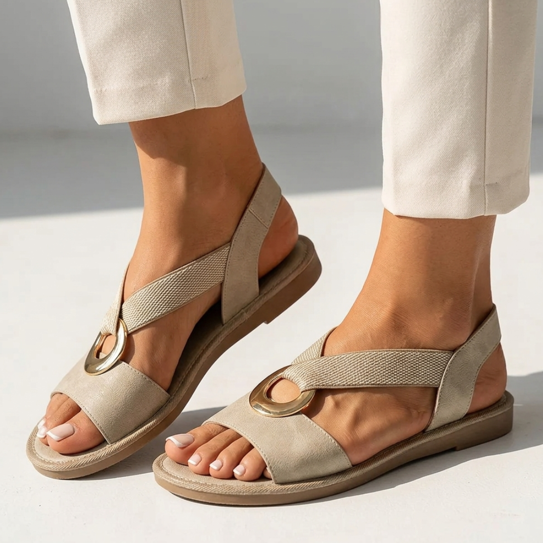 Gráinne - Flat Sandals with Buckle