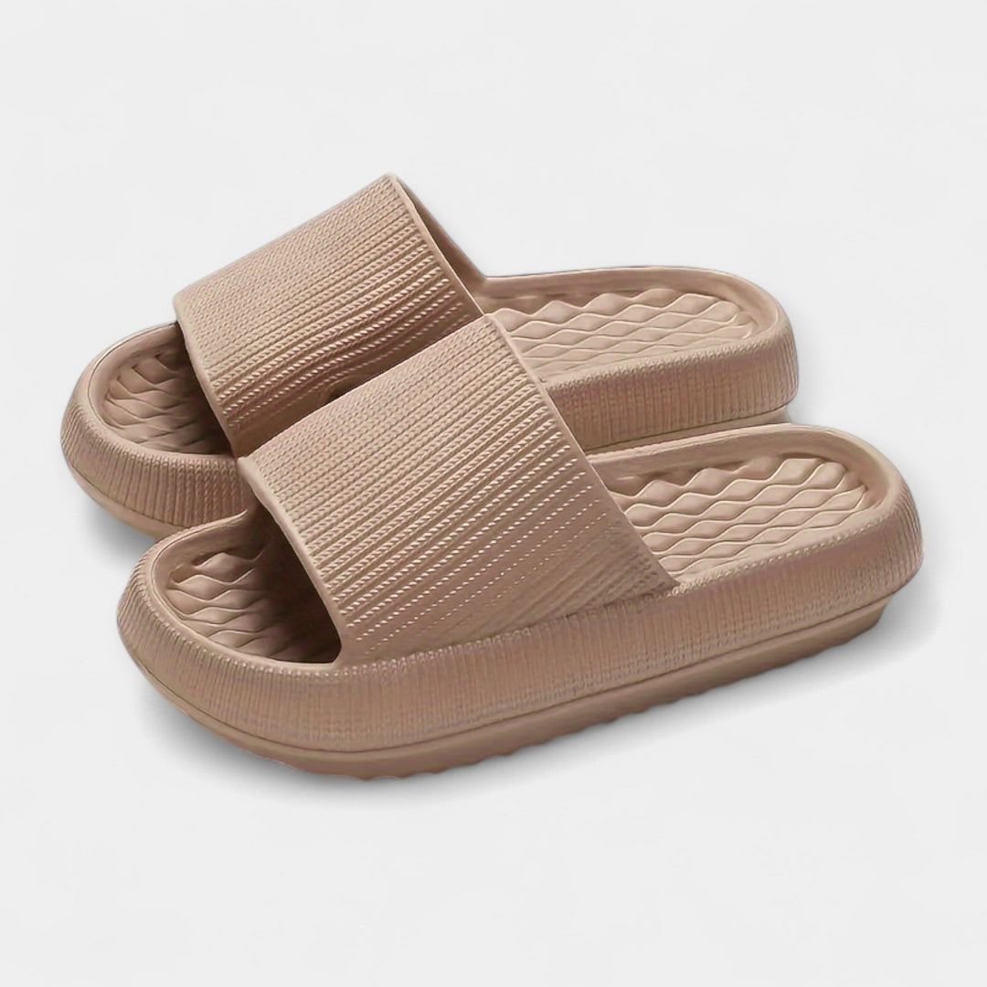 Slip-on summer sandals with a chunky sole