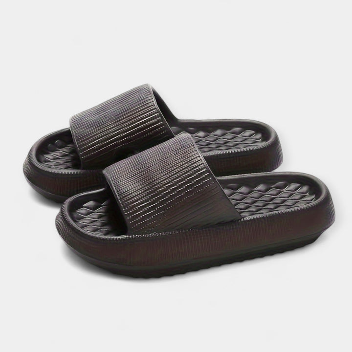Slip-on summer sandals with a chunky sole