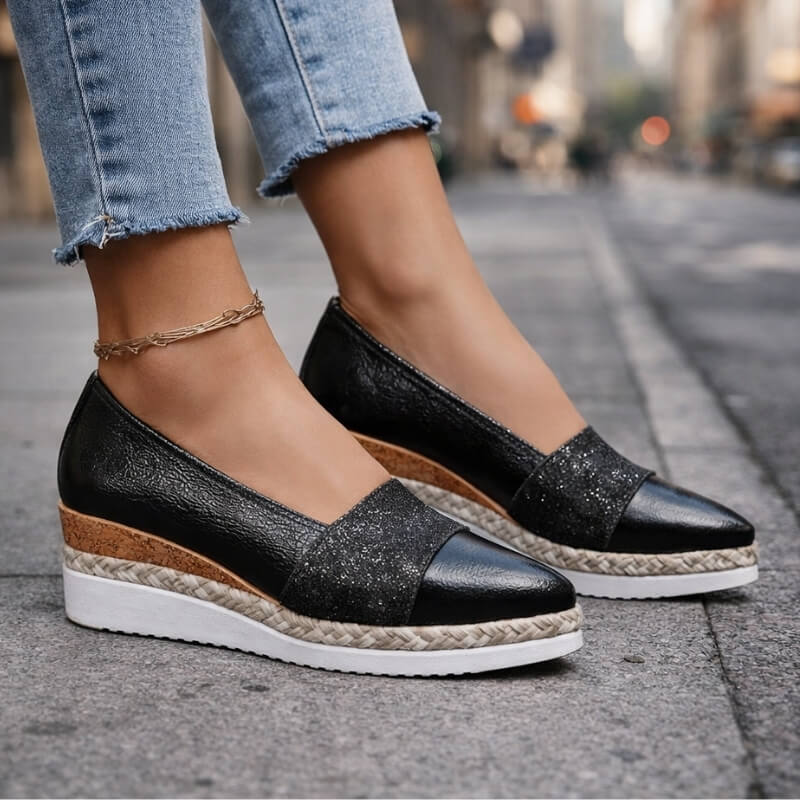 Róisín - Sandals with a Shiny Heel