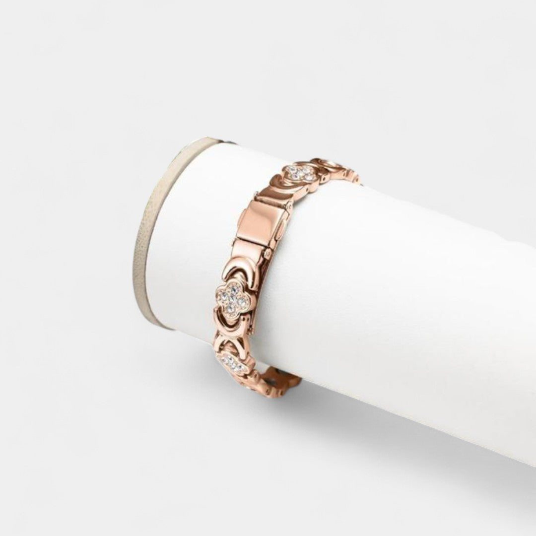 Maren - magnetic copper bracelet with elegance and timeless charm