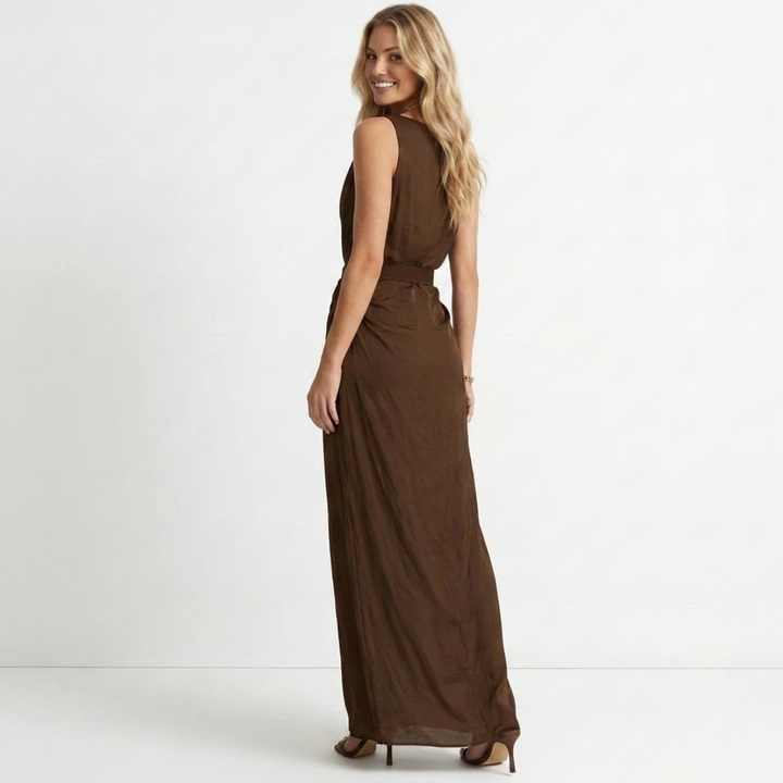 Sinéad - Dress with Deep Neckline