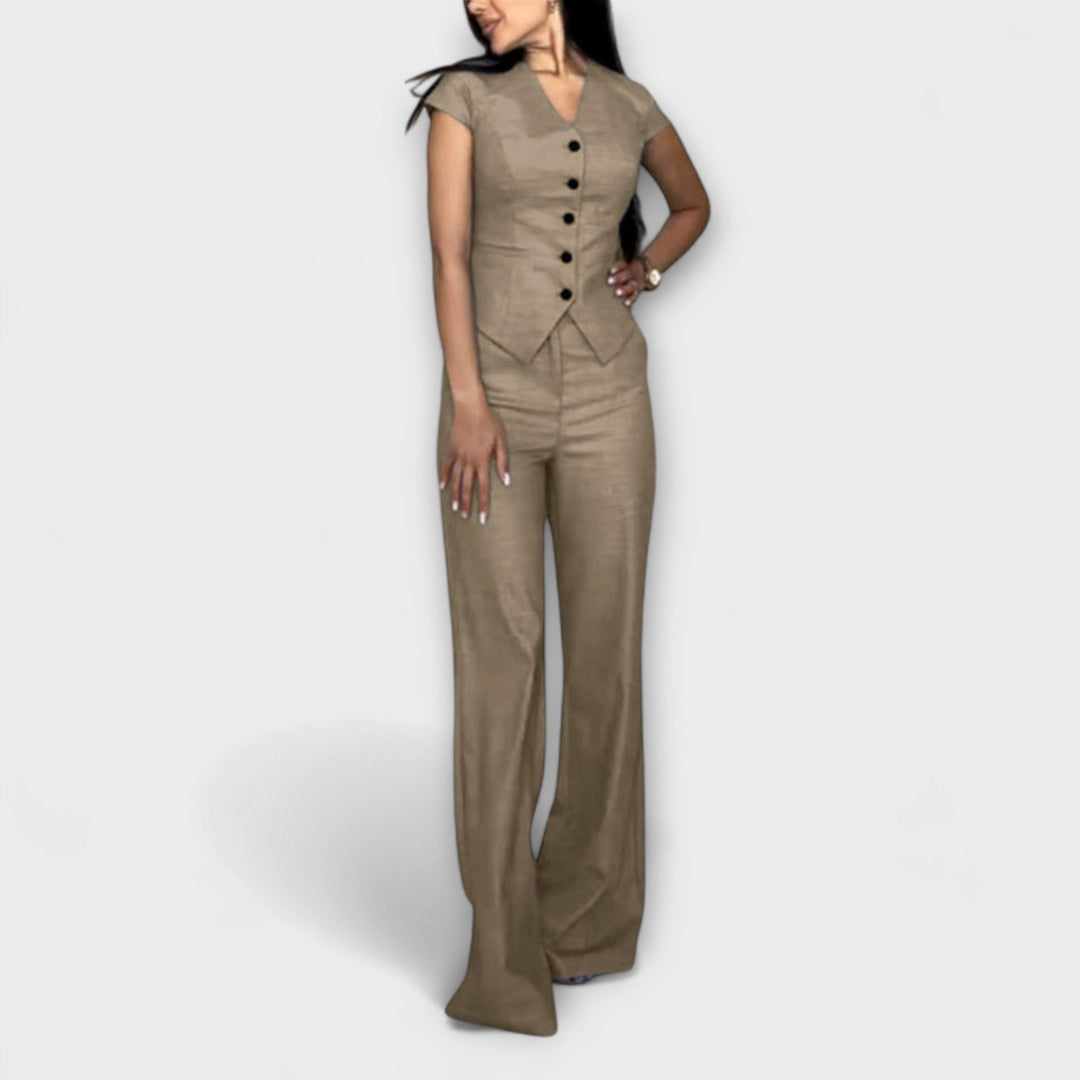 Line – Elegant set with V-neck top and trousers