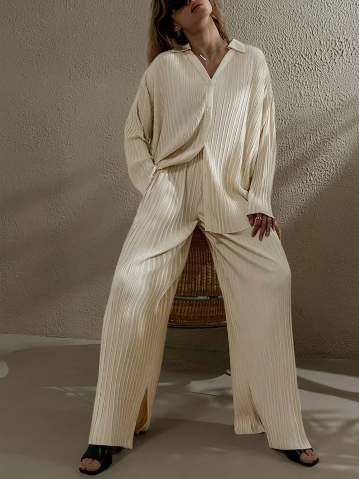 Oversized two-piece set with pleated pockets