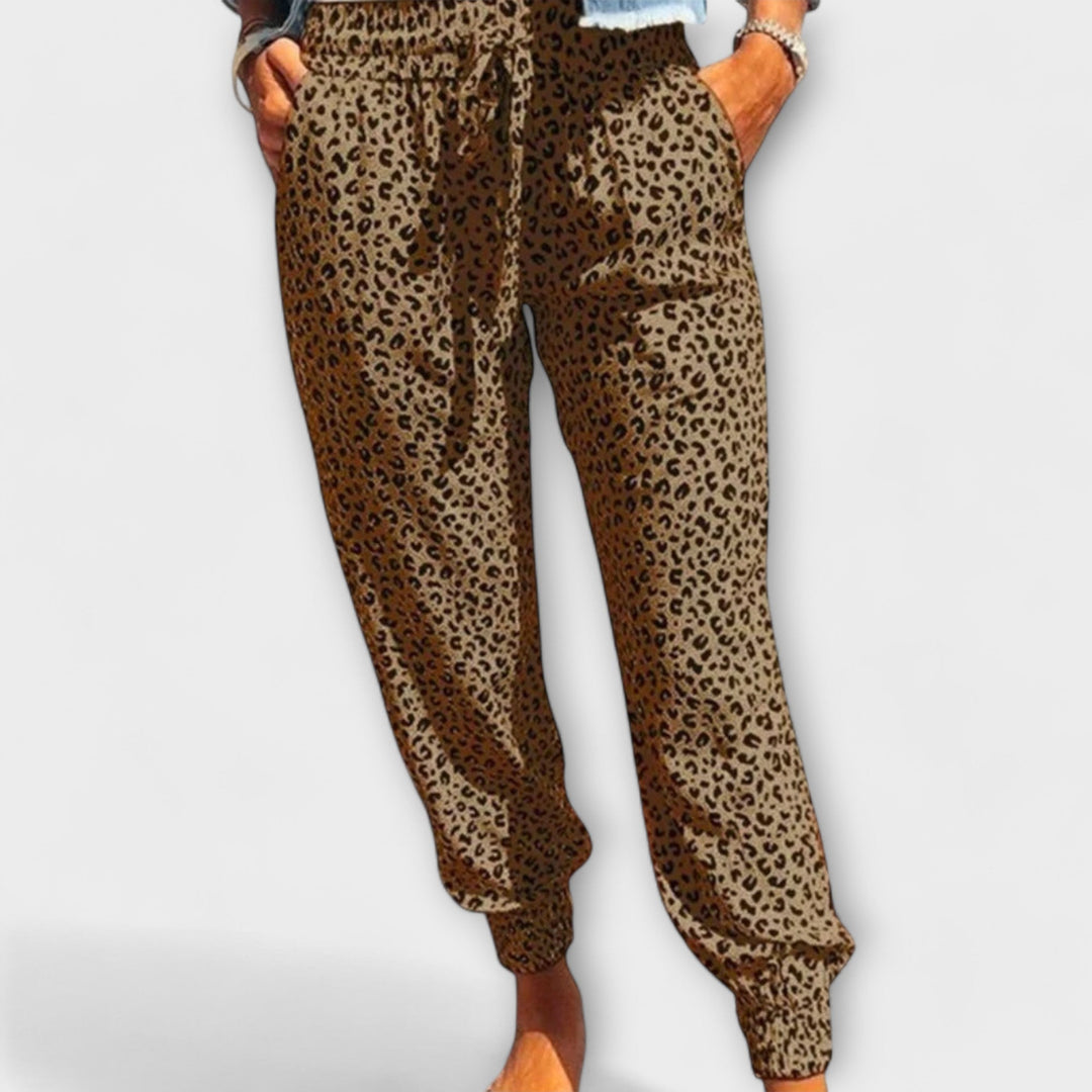 Thea - Leo Trousers with a Relaxed Fit