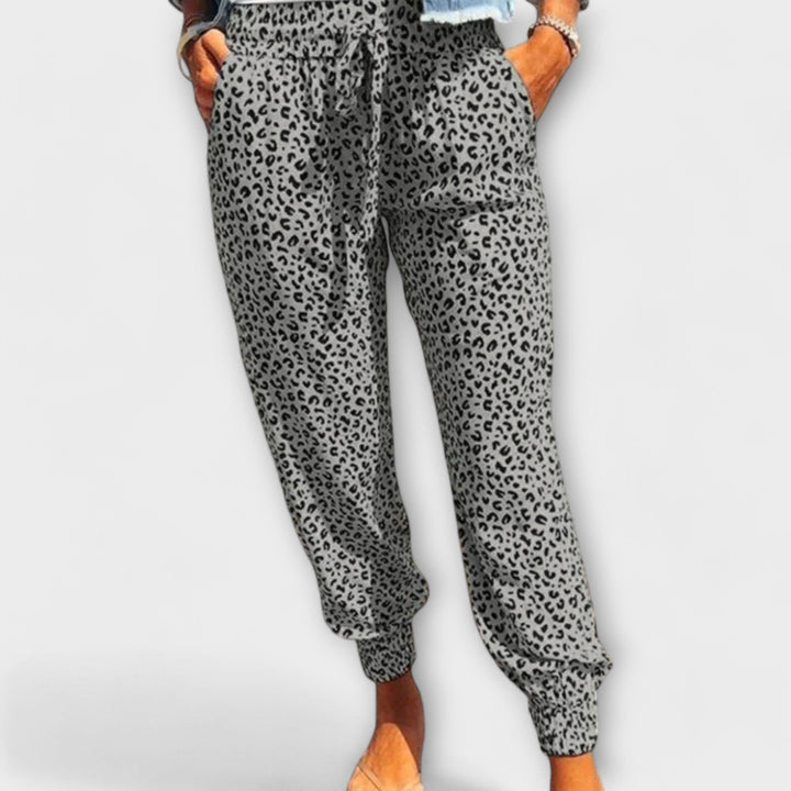Thea - Leo Trousers with a Relaxed Fit