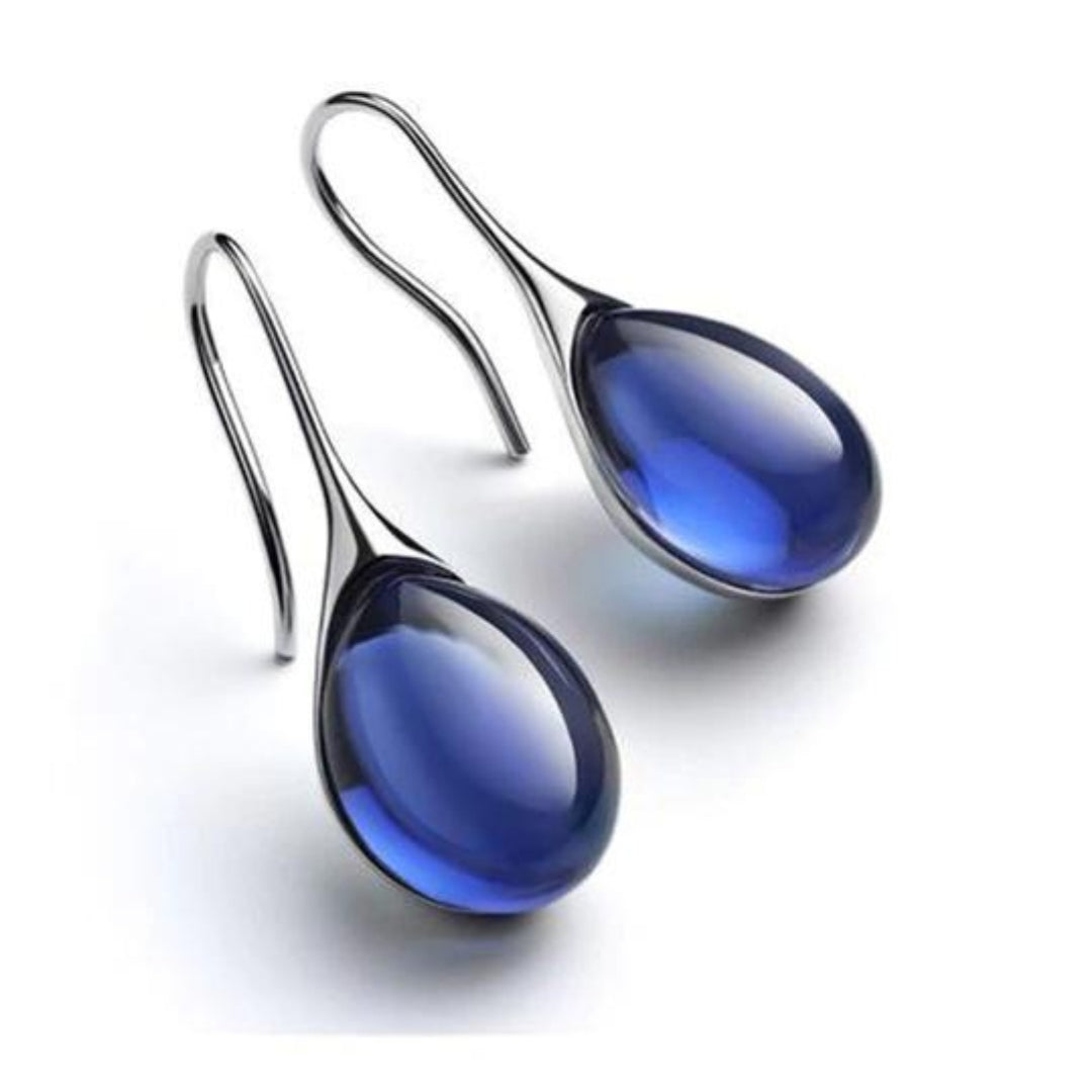 Chic earrings with crystals