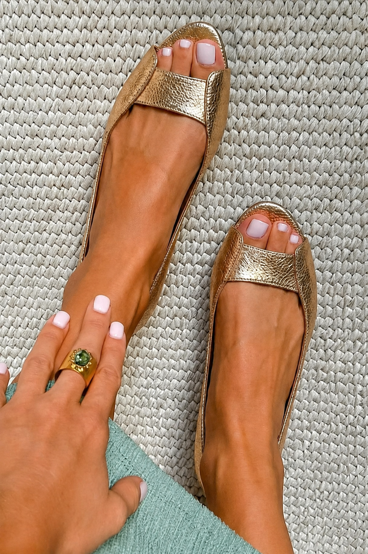 Caoimhe | Golden Comfort Chic Sandals