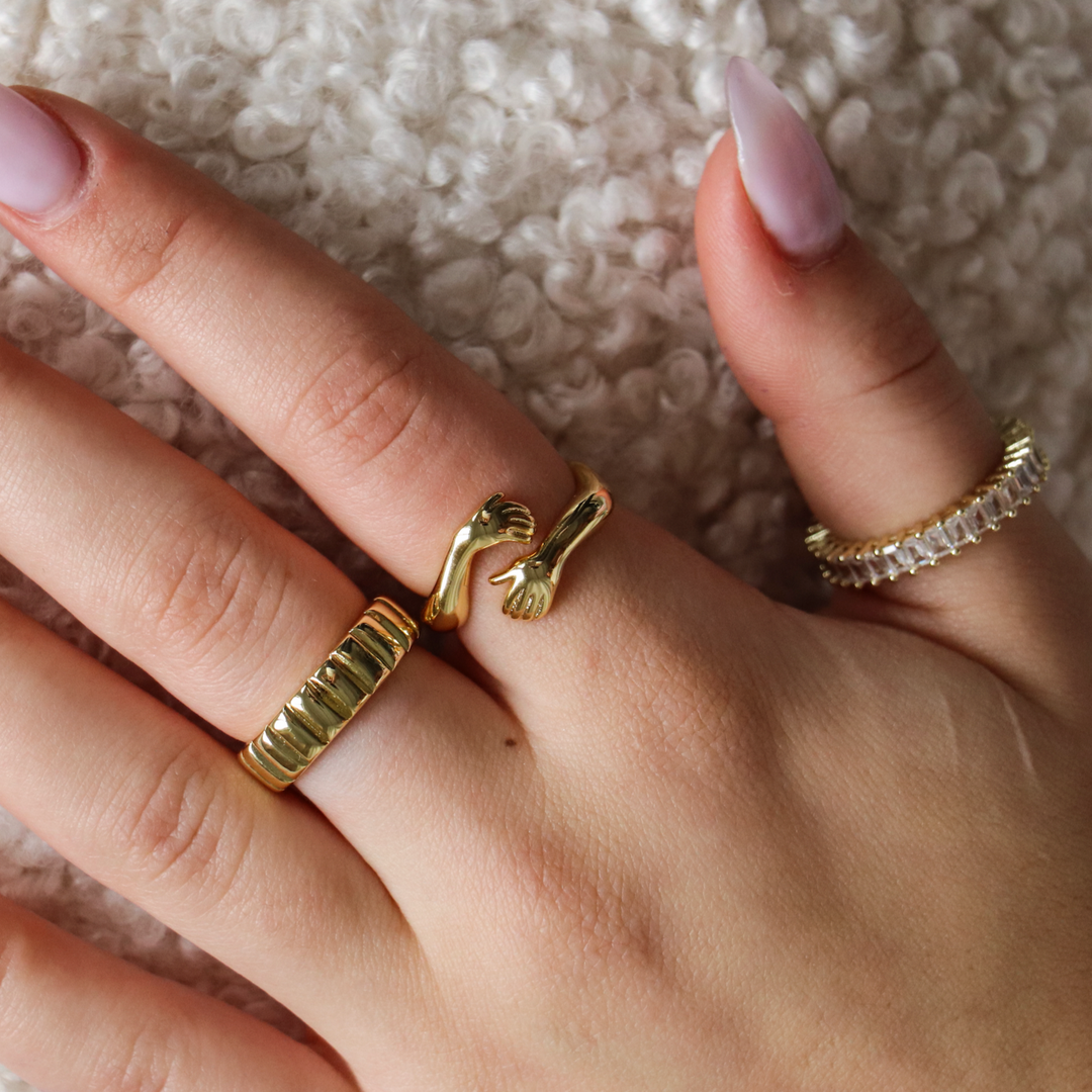 'Hug' Ring