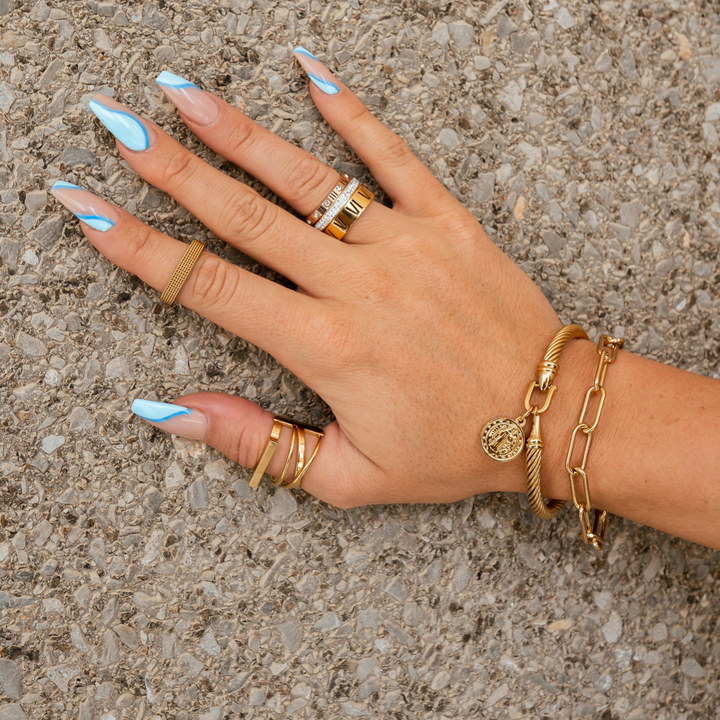 Gold Bracelet with Clasp