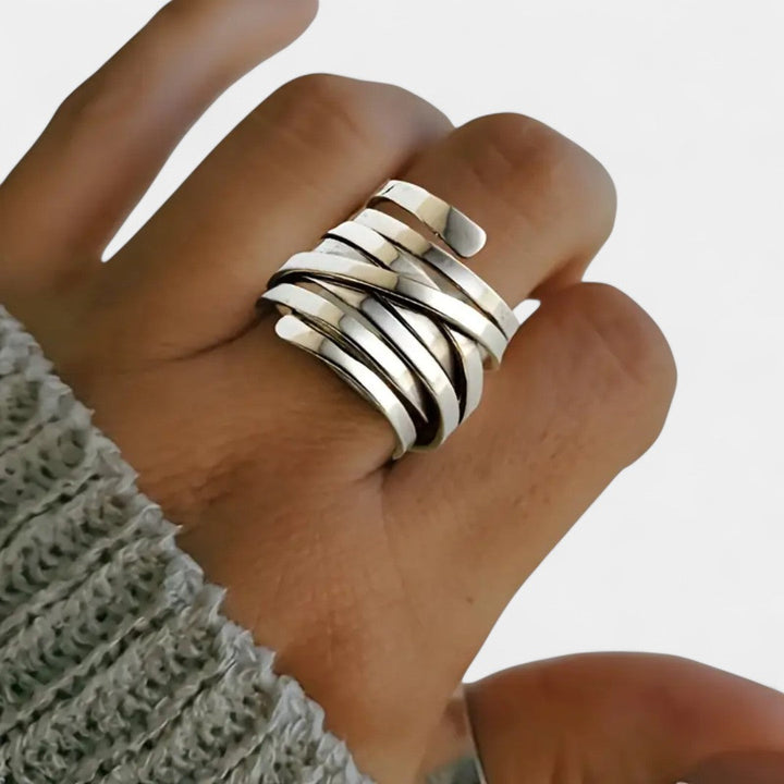 Sinéad - Bold Retro Ring in Gold-Plated Silver