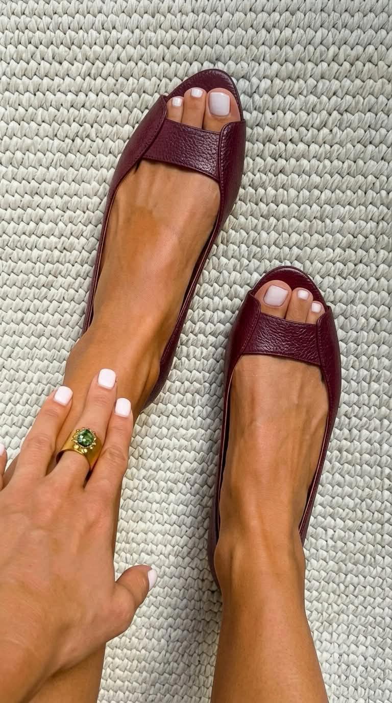 Caoimhe | Golden Comfort Chic Sandals