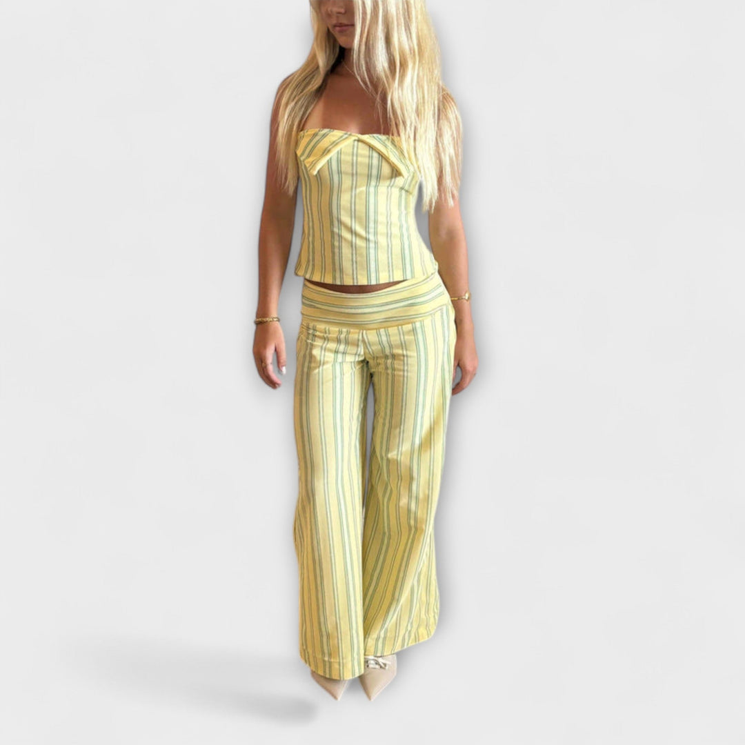 Kirsten – Classic set with striped trousers