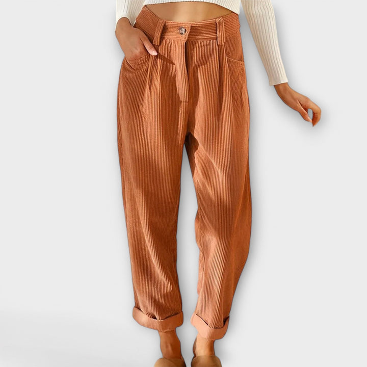 Sinéad - Modern Shorts