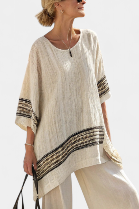 Mariann - Elegant linen top with black stripes and wide-leg trousers