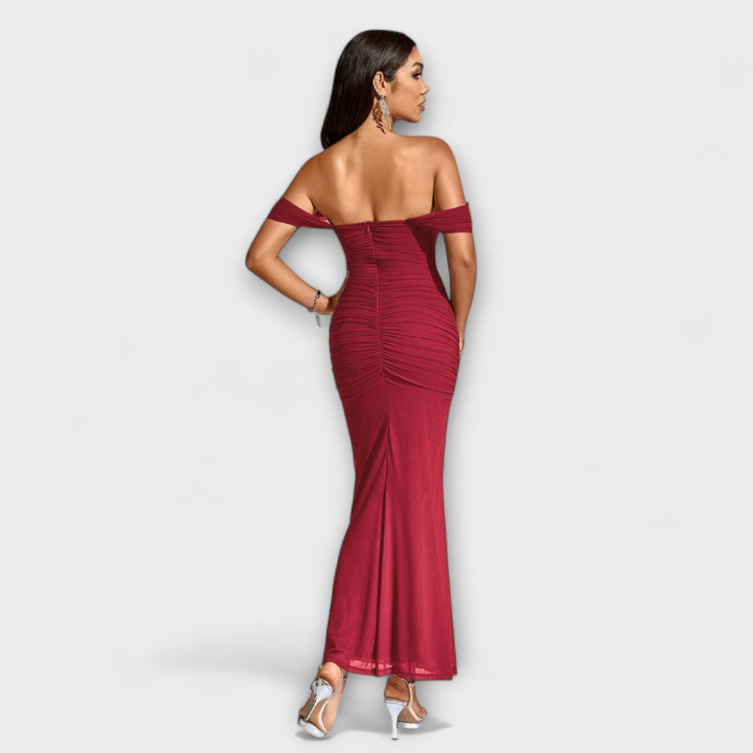 Bodycon Dress with Bare Shoulders and Ruffles