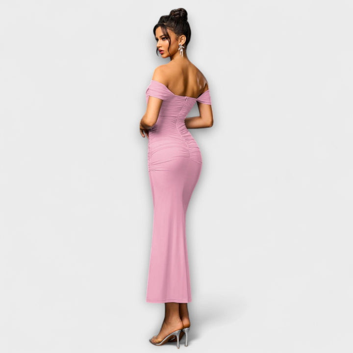 Bodycon Dress with Bare Shoulders and Ruffles