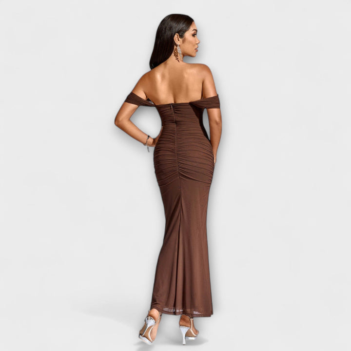 Bodycon Dress with Bare Shoulders and Ruffles