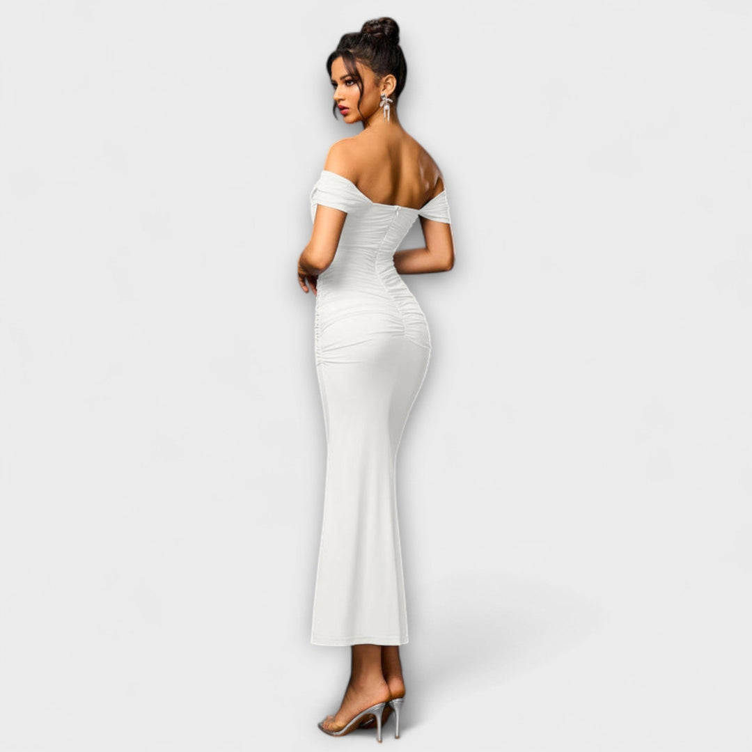 Bodycon Dress with Bare Shoulders and Ruffles