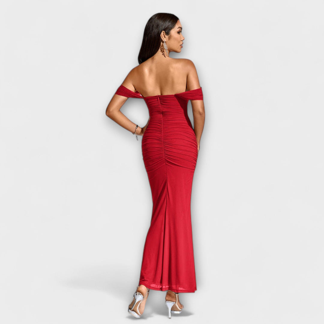 Bodycon Dress with Bare Shoulders and Ruffles
