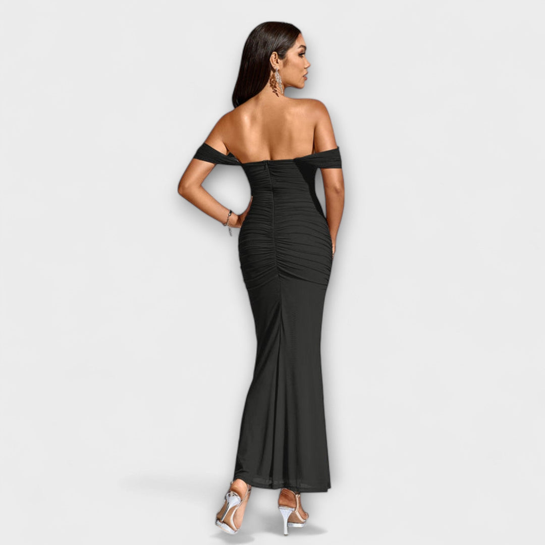 Bodycon Dress with Bare Shoulders and Ruffles