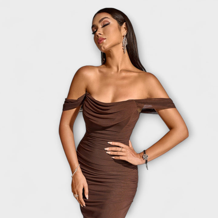 Bodycon Dress with Bare Shoulders and Ruffles