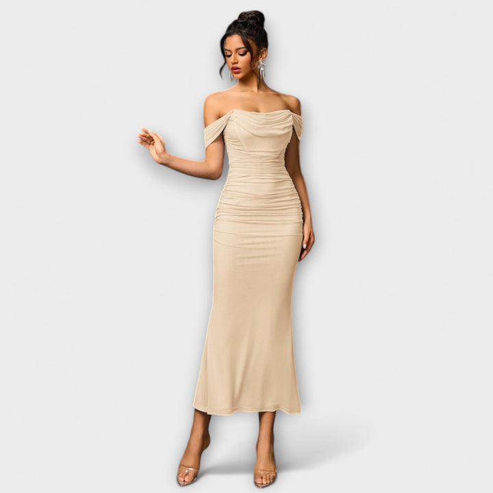 Bodycon Dress with Bare Shoulders and Ruffles