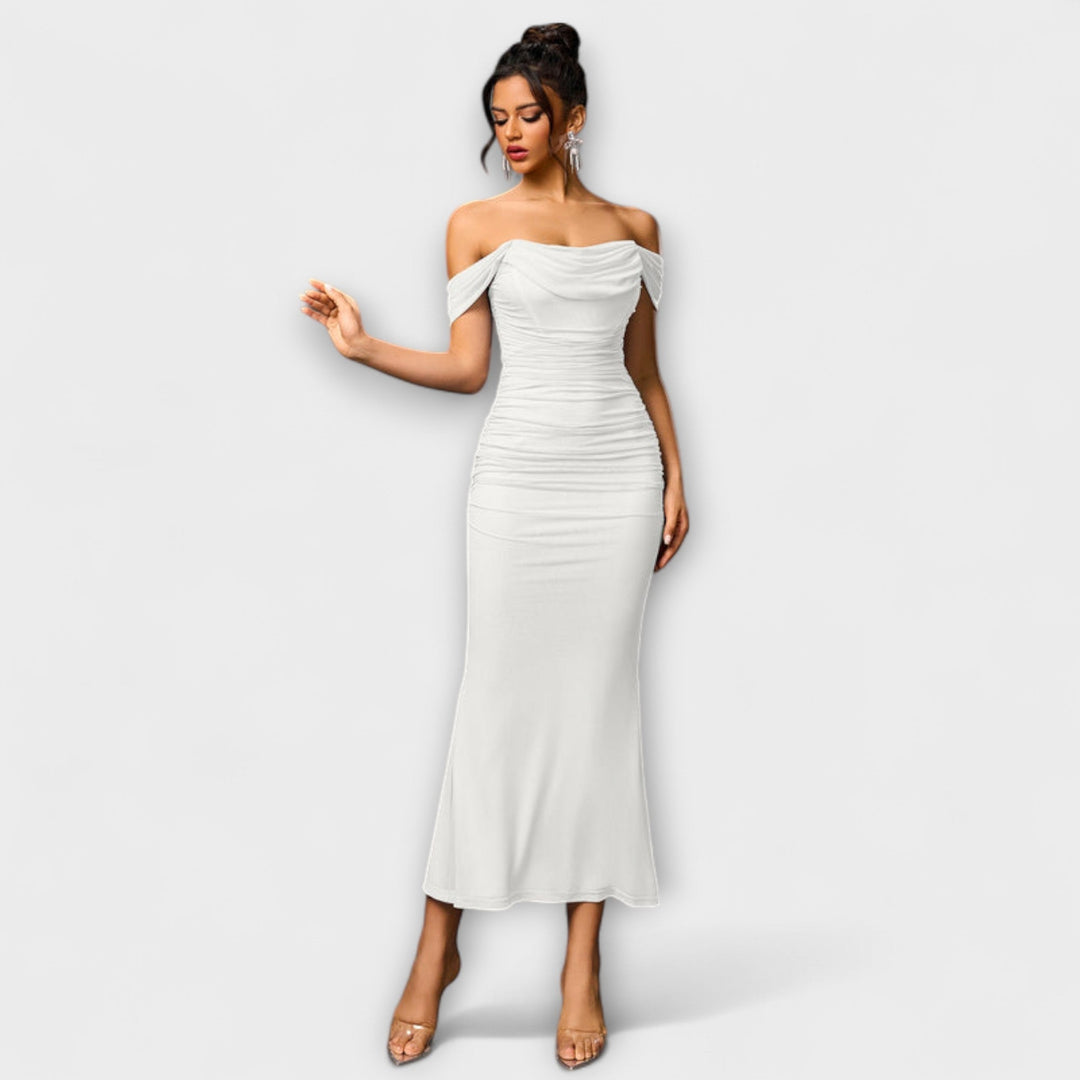 Bodycon Dress with Bare Shoulders and Ruffles