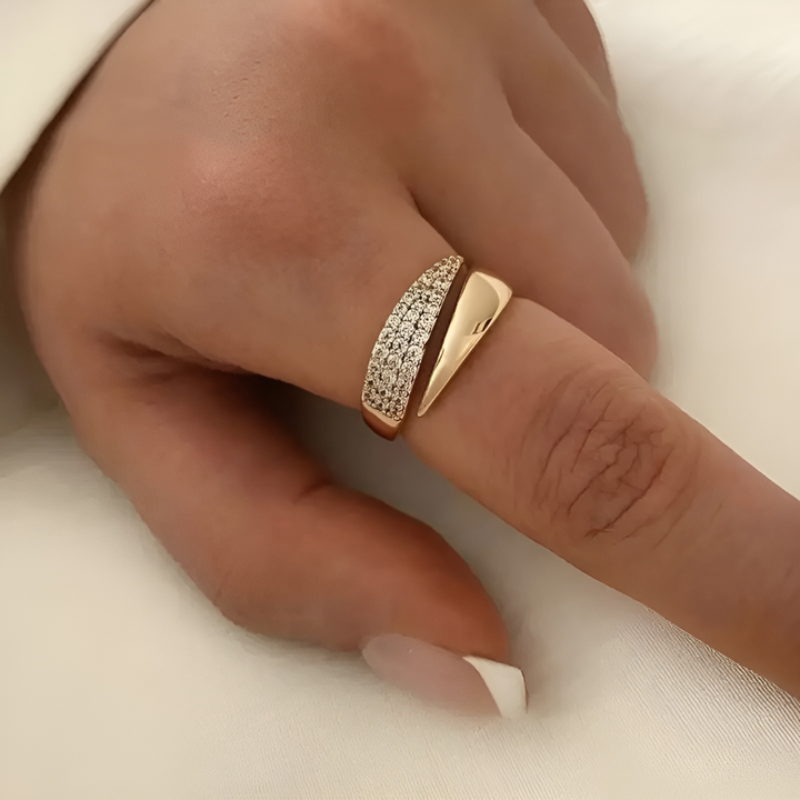 Caoimhe - Elegant Adjustable Ring