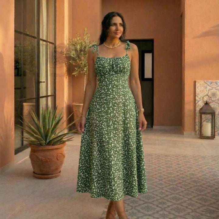 Gráinne | Dress with Thin Straps and Floral Print